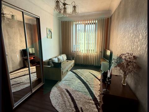 квартира за адресою Дмитра Яворницького просп. (Карла Маркса), 90