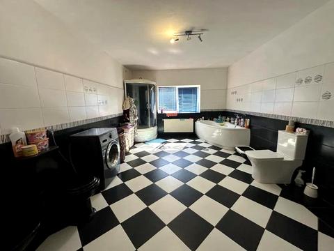 будинок за адресою с. Сокільники, Збройних Сил України вул. (Миру)