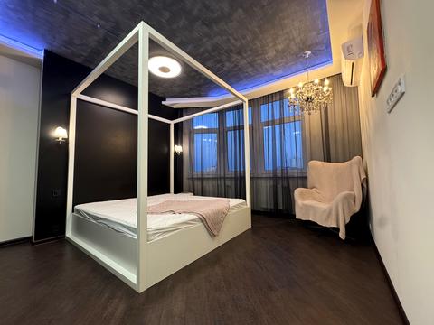 квартира за адресою Анни Ахматової вул., 22