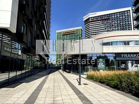 комерційна за адресою Дніпровська набережна вул., 15-Д