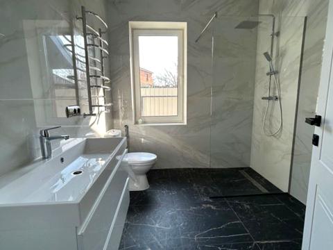 дом по адресу Свято-Покровская ул. (Ленина)