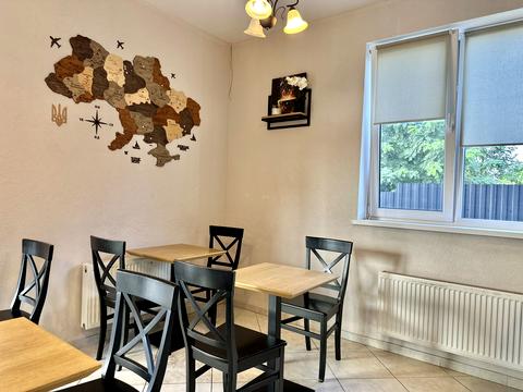 комерційна за адресою Садова, 25А