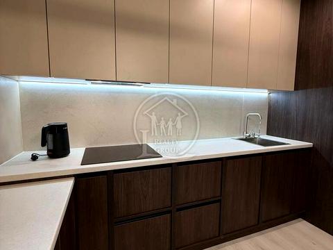 квартира за адресою Літературна вул., 10б