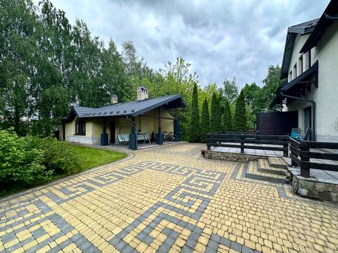 дом по адресу вул. Володимира Івсюка, 12