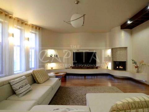 будинок за адресою Курортна вул., 9