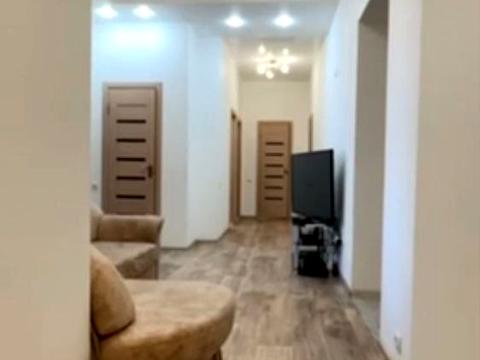 квартира за адресою Яворницкого, 20