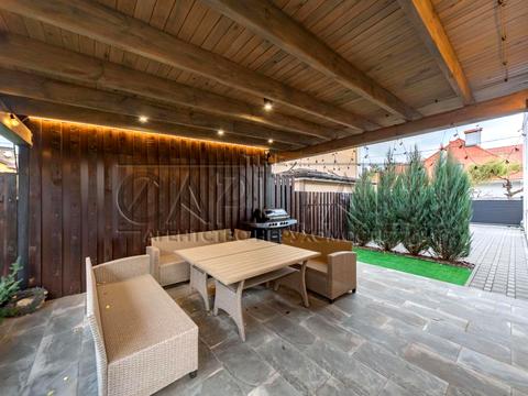 будинок за адресою Зоряна вул.