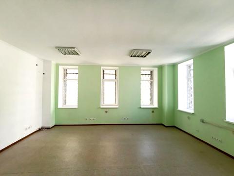 комерційна за адресою Героїв Майдану вул. (Театральна), 10