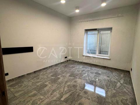 комерційна за адресою Григорія Гуляницького вул. (Московська), 35