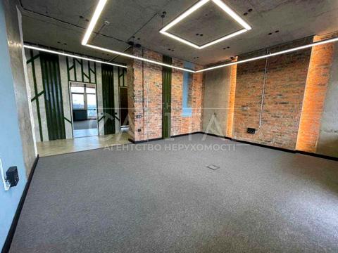 комерційна за адресою Євгена Коновальця вул. (Щорса), 44-А