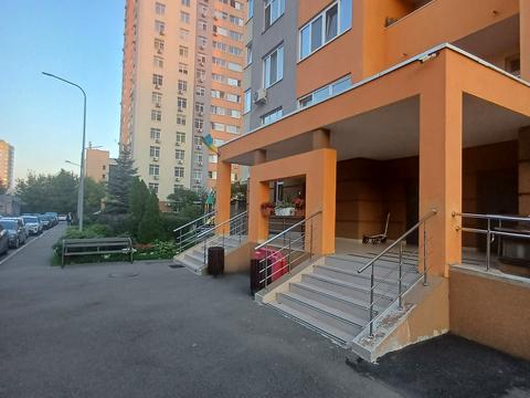 квартира за адресою Любомира Гузара просп. (Космонавта Комарова), 46-В