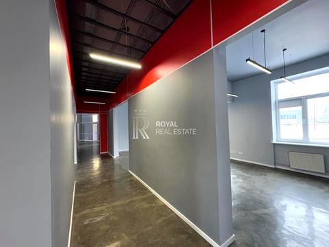 комерційна за адресою Лаврська вул. (Січневого Повстання), 16