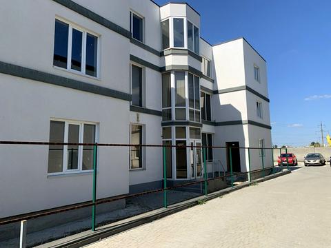 комерційна за адресою Київська, 1/8