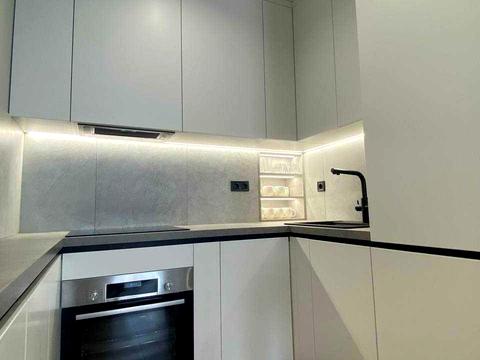 квартира за адресою Космічна вул., 5