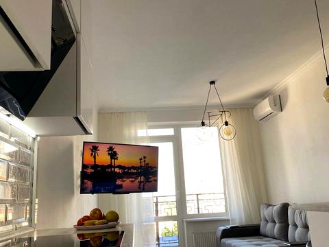 квартира за адресою Літературна вул., 8