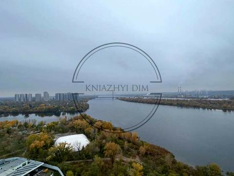 квартира за адресою Дніпровська набережна вул., 17В