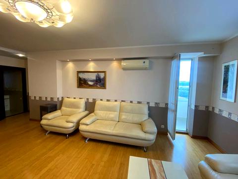 квартира за адресою Дніпровська набережна вул., 1-А