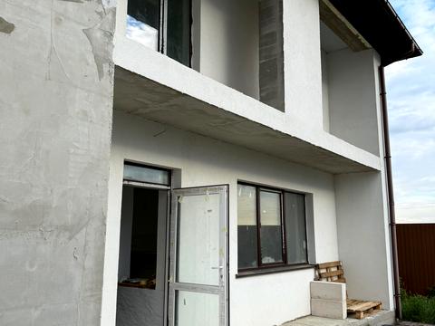 будинок за адресою Басейна