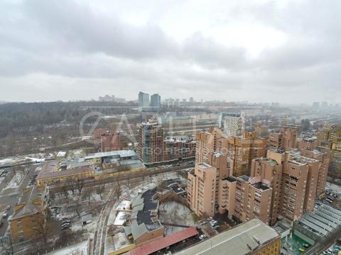 комерційна за адресою Антоновича вул. (Горького), 109