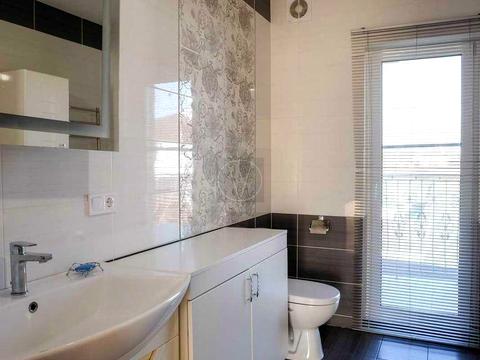 будинок за адресою с. Княжичі, дружби