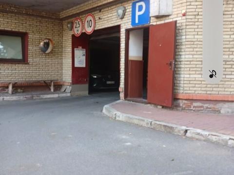 паркоместо по адресу Евгения Коновальца ул. (Щорса), 32-Б