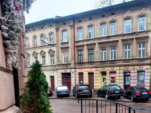 комерційна за адресою Героїв УПА вул., 16