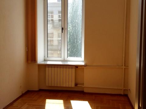 комерційна за адресою Шота Руставелі вул., 22-А