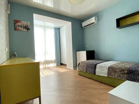 квартира за адресою Патріарха Мстислава Скрипника вул., 48