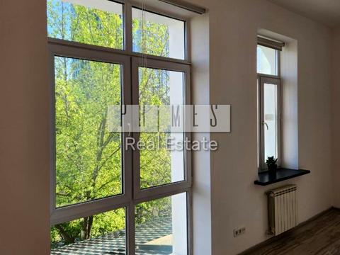 комерційна за адресою Редутна вул., 58
