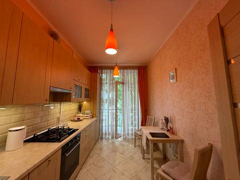 квартира за адресою Кам'янецька вул., 24а