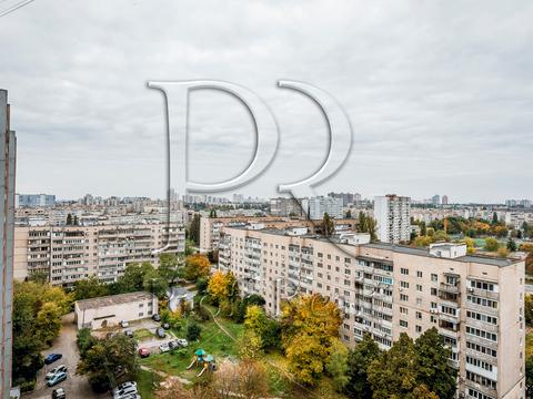 квартира за адресою Вахтанга Кікабідзе вул. (Булгакова), 3