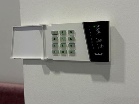 комерційна за адресою Садова вул., 13