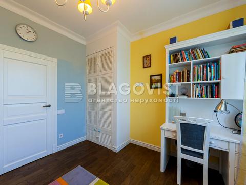 дом по адресу Киев, Центральная ул., 1