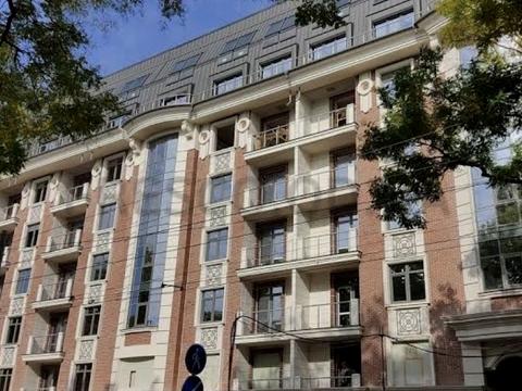 комерційна за адресою Єврейська вул., 3