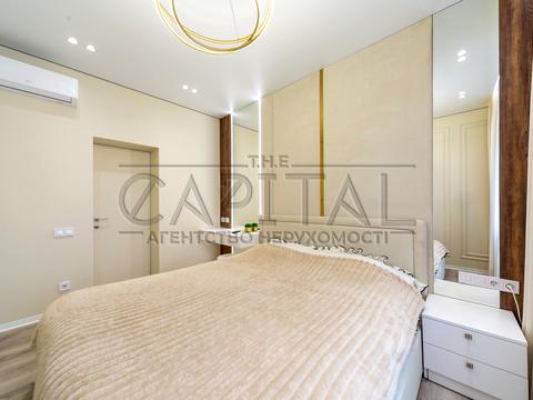 будинок за адресою с. Нові Безрадичі, Жовта