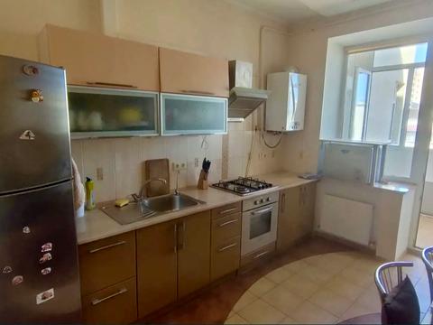 квартира за адресою Зоопаркова вул., 1