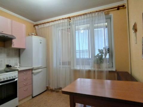 квартира за адресою Романа Шухевича просп. (Генерала Ватутіна), 2