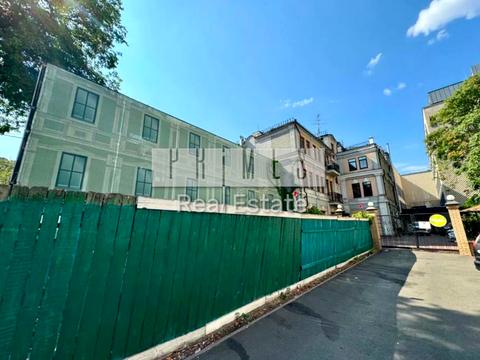 комерційна за адресою Петра Сагайдачного вул., 16