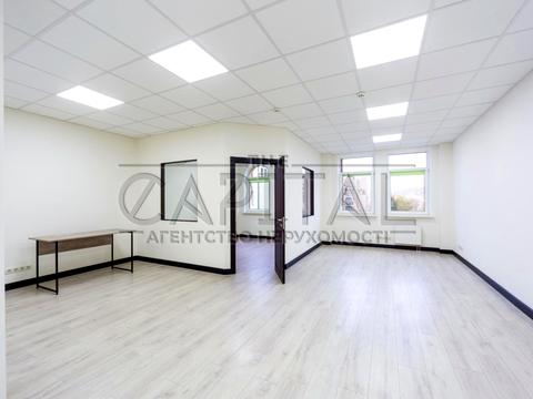 комерційна за адресою Спаська вул., 5