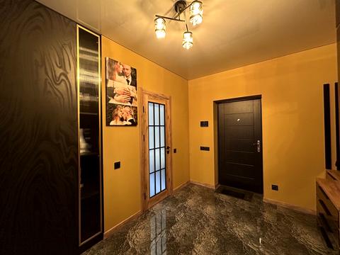 квартира за адресою Академіка Глушкова просп., 42