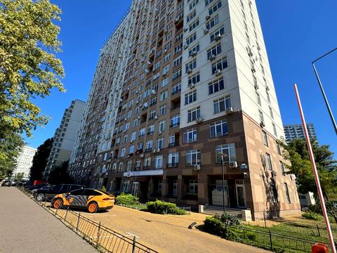 квартира за адресою Ованеса Туманяна вул., 3