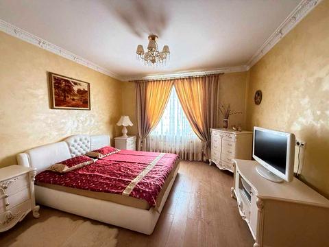 будинок за адресою Героїв Дніпра вул.