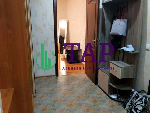 квартира за адресою Михайла Комарова вул. (Тархова), 5