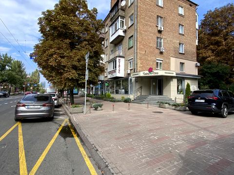 квартира по адресу Леси Украинки бульв., 15