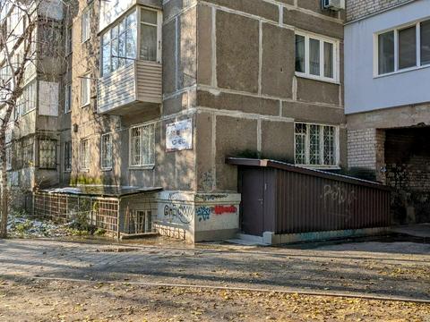 комерційна за адресою Калинова вул., 68