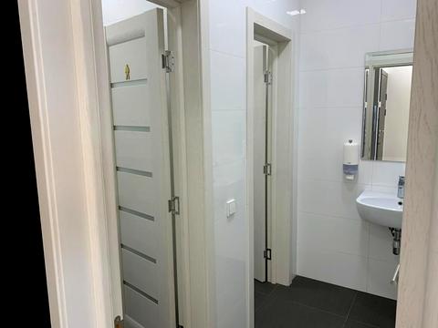 комерційна за адресою Кловський узвіз (Кловський), 7