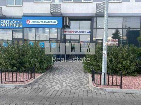 комерційна за адресою Ревуцького вул., 40-В