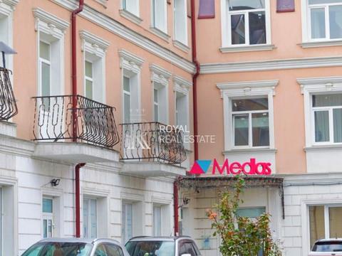 комерційна за адресою Хорива вул., 3-А