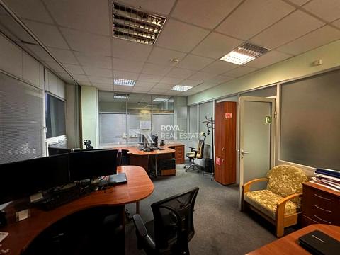 комерційна за адресою Кудрявський узвіз, 7