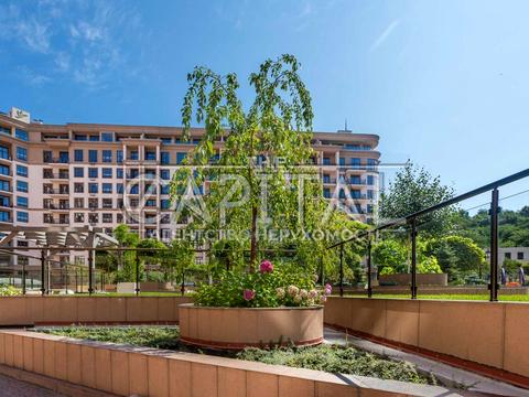 комерційна за адресою Михайла Бойчука вул. (Кіквідзе), 17